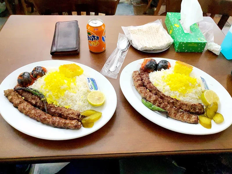 بهترین رستوران های مرکز شهر تهران؛ از ناهار کاری تا قرار عاشقانه
